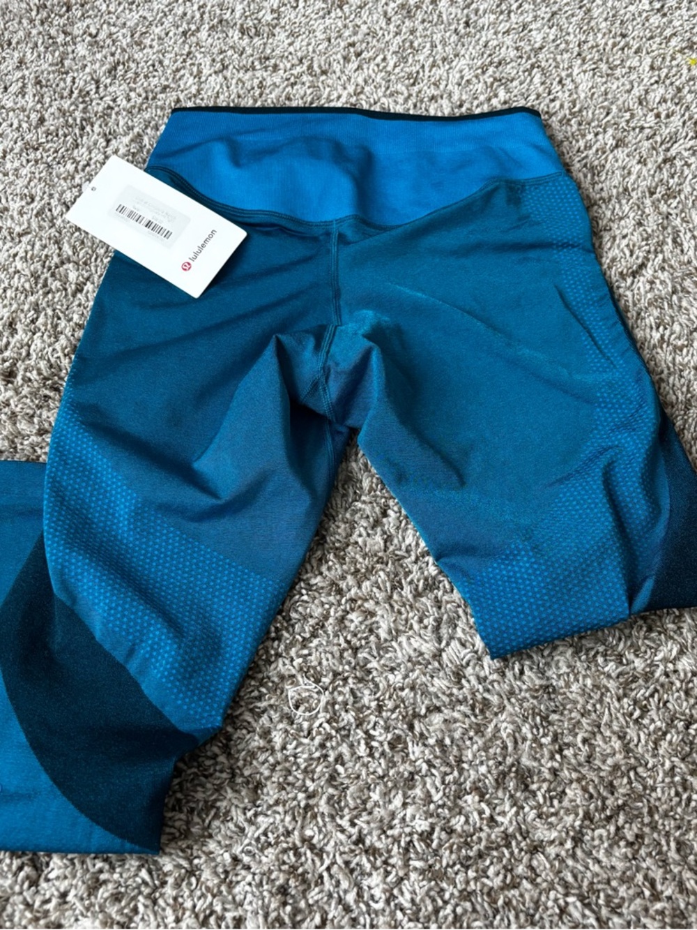 lululemon athletica Teal and Aqua Athletic Leggings seamless posh blue new 8